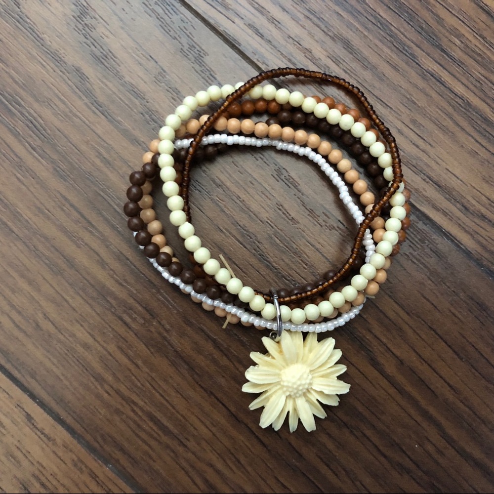 Daisy & Beads Bracelet